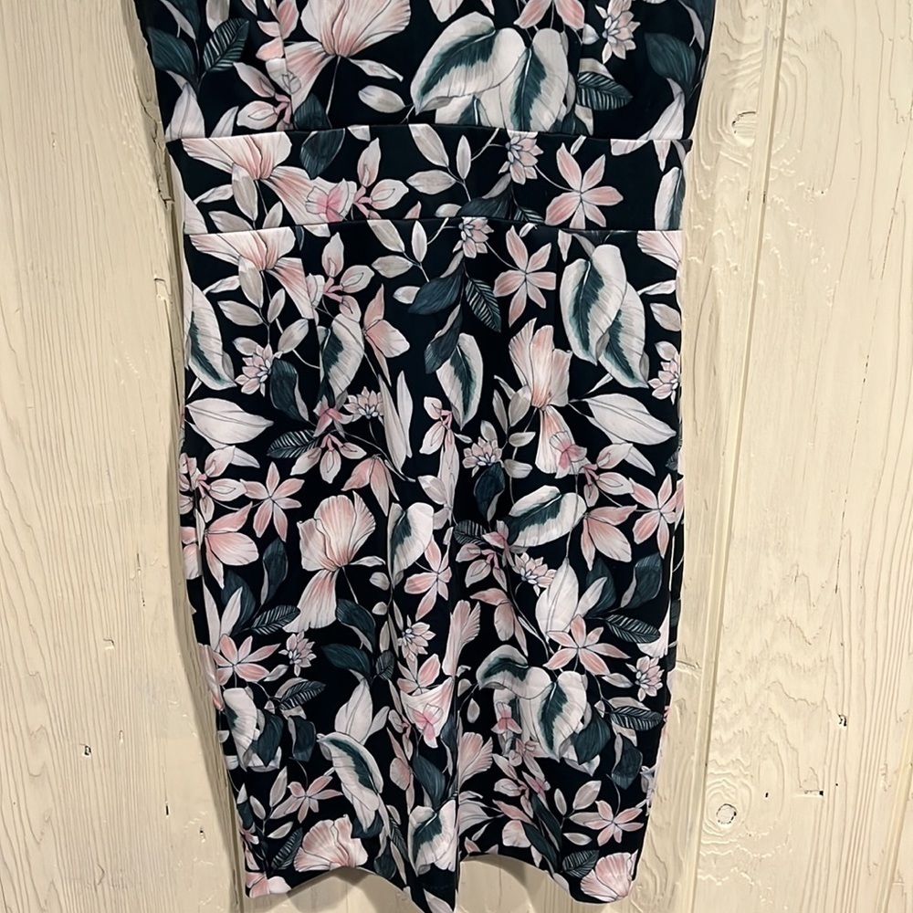 Alexia Admor Dress, Size M - Picture 3 of 11